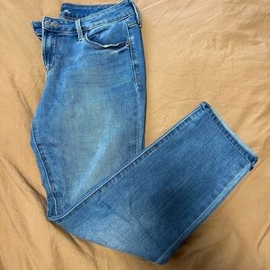 old navy straight jeans - size 6 (never worn)